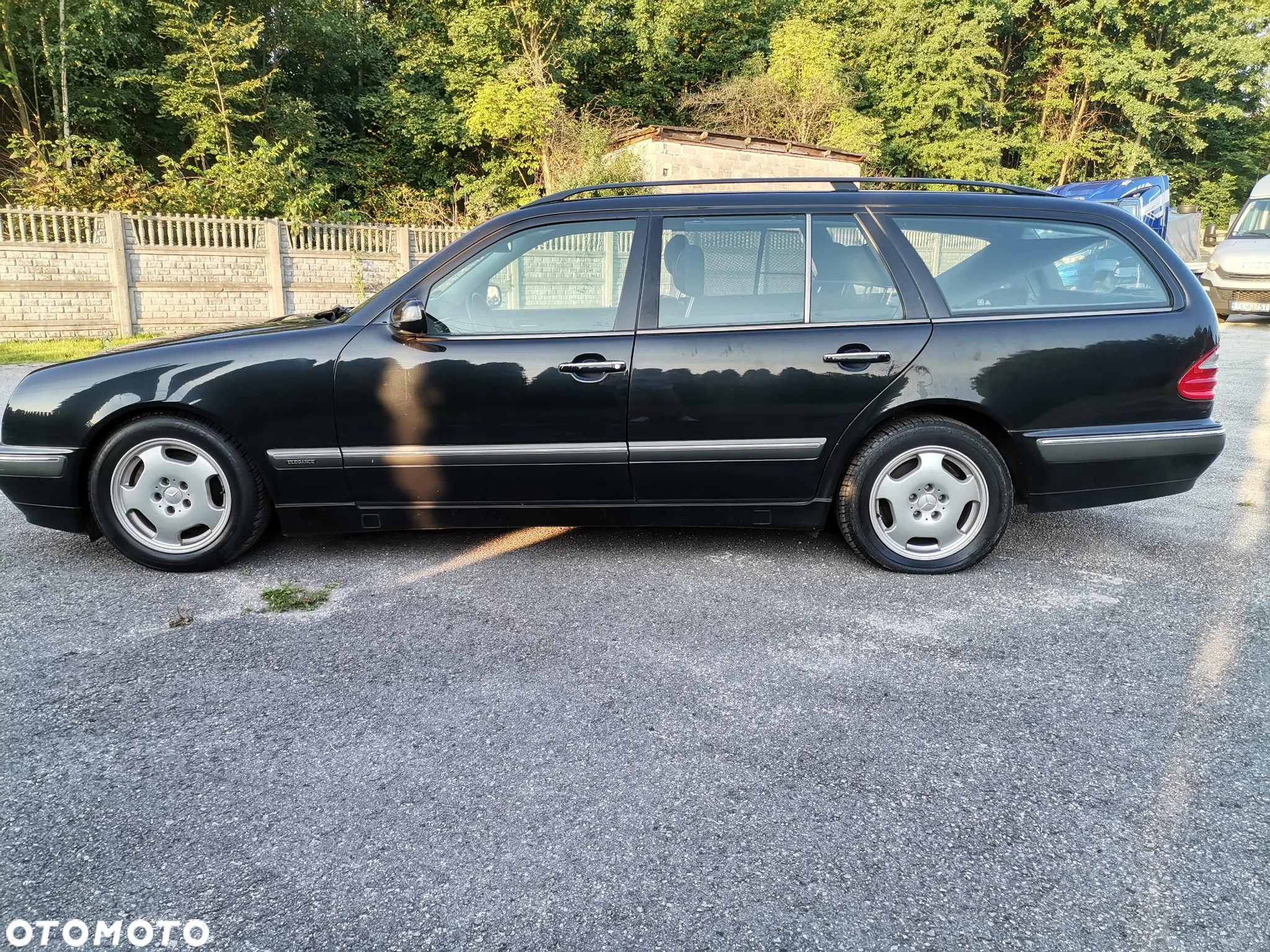 Mercedes-Benz Klasa E 320 T Elegance - 4