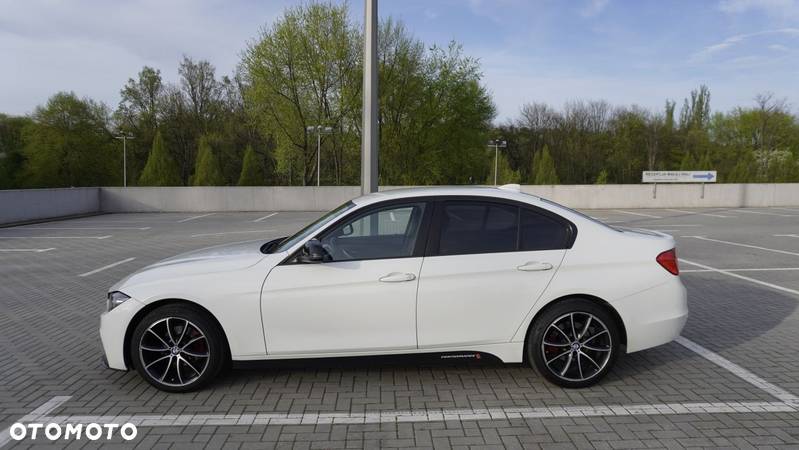 BMW Seria 3 318d - 6