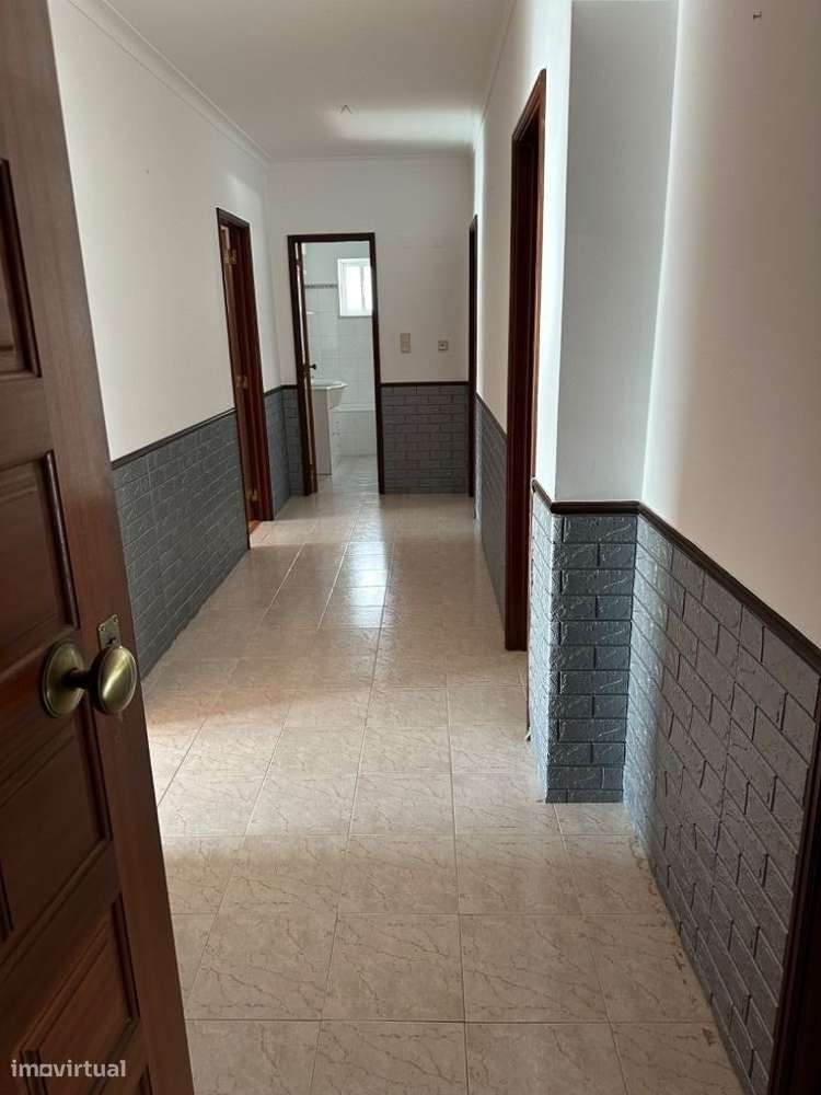 T3      Uma  Metade - Grande imagem: 4/21