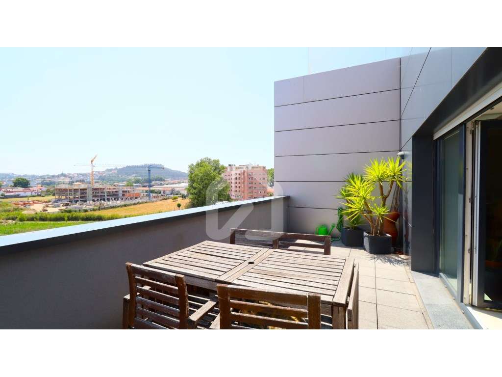 Penthouse T3 Duplex, com terraço no Centro da Cidade-11