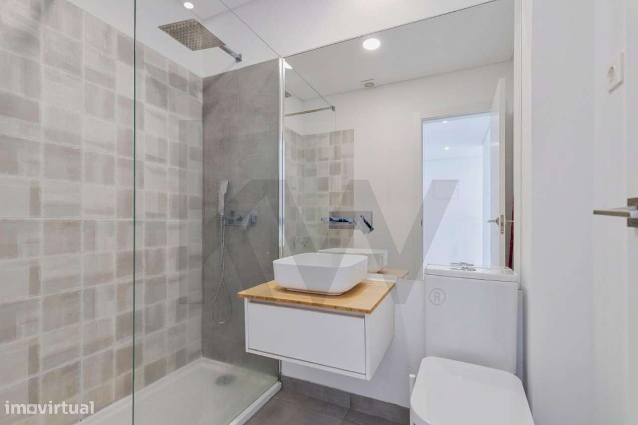 Excelente T2 Remodelado no Coração de Setúbal – Av. da República da Gu-23