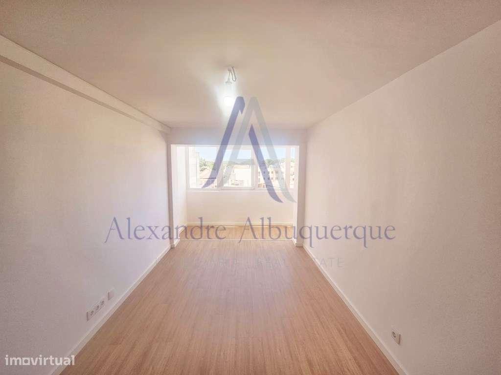 Apartamento T2 Renovado em Santana - Sesimbra | Excelente Oportunidade-5