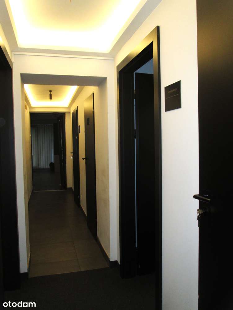 Budynek biurowo-usługowy z pozwoleniem na budowę 5 lokali mieszkalnych-13