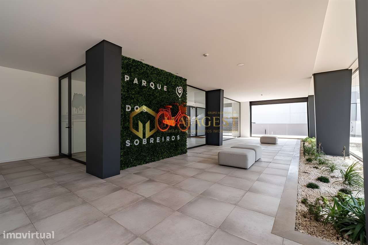 T1 com Varanda e Garagem no Parque dos Sobreiros - Grande imagem: 4/17