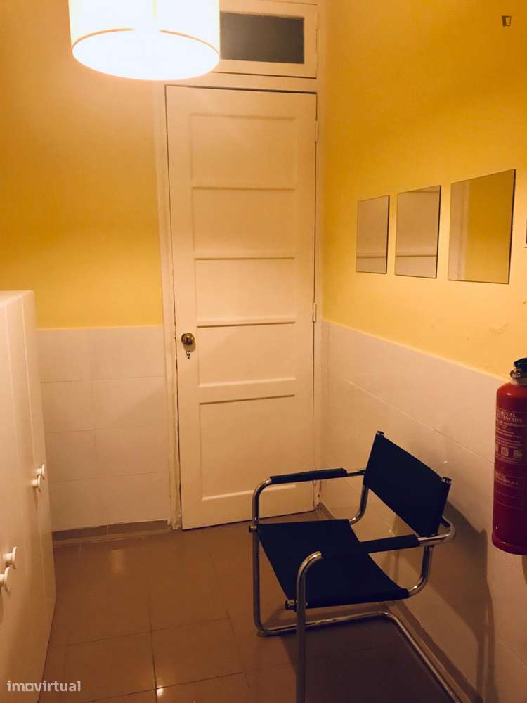 Apartamento com 1 quartos - localizado em Roma-Areeiro Lisbon - Grande imagem: 5/7