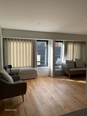 Apartamento T1 mobilado ao Hospital Santo António, Porto