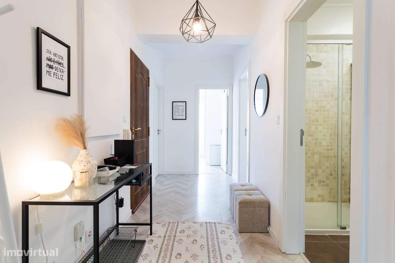 APARTAMENTO T2 EM MASSAMÁ-19