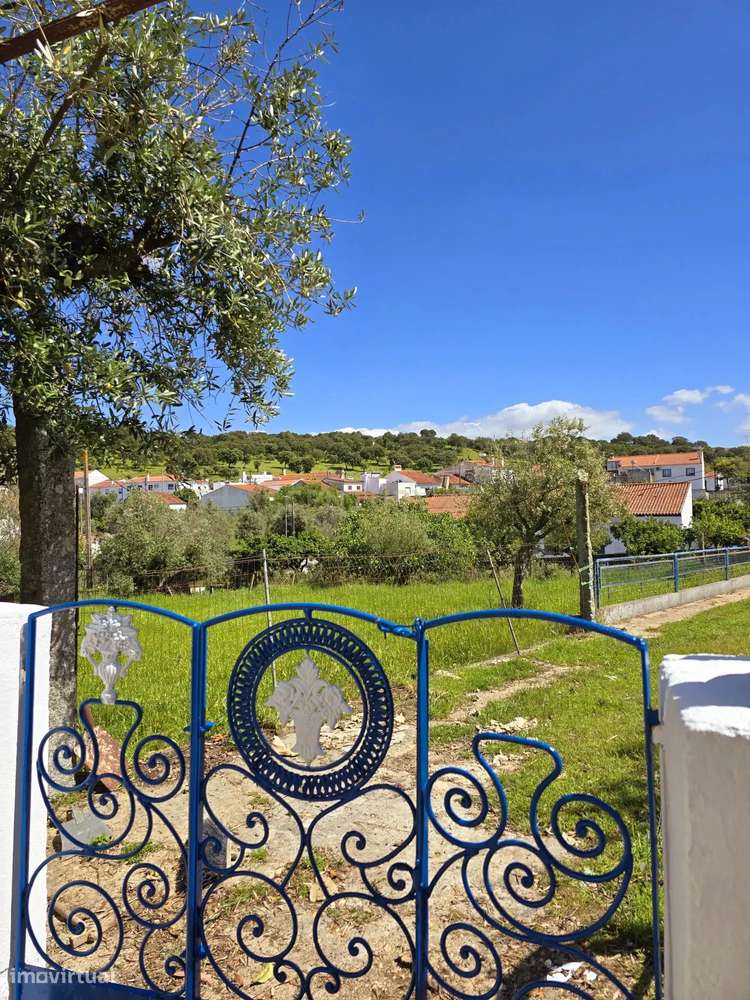 Moradia com Vista Desafogada e Potencial para Duas Habitações Independ - Grande imagem: 4/45