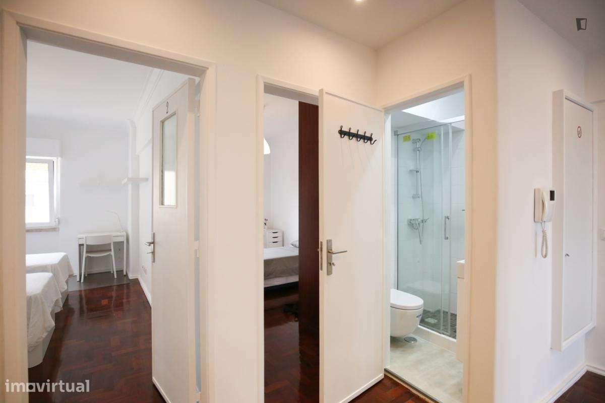 Quarto - localizado em Oeiras Lisbon - Grande imagem: 3/10