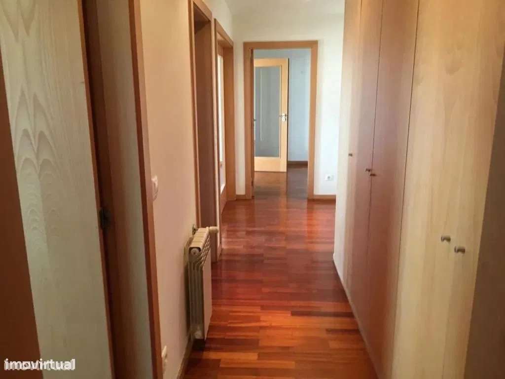 Apartamento T1+1 em Paranhos, Porto-6