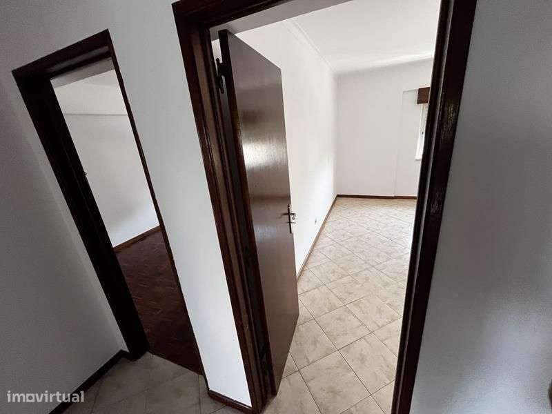 Apartamento T2 no Carregado | Atualmente arrendado - Grande imagem: 4/15