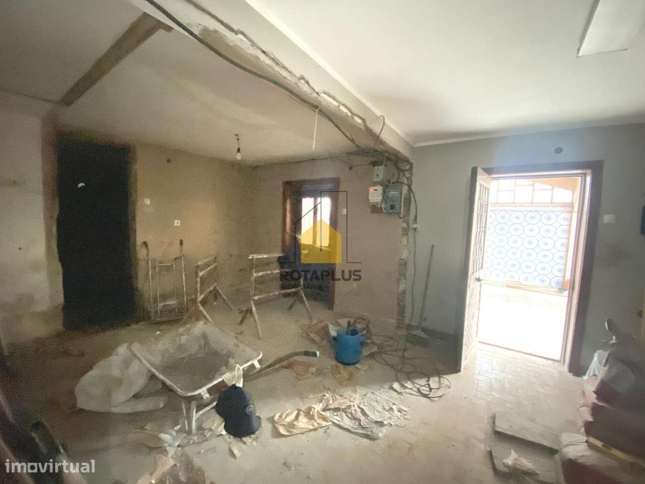 Moradia com terreno Castêlo da Maia-7