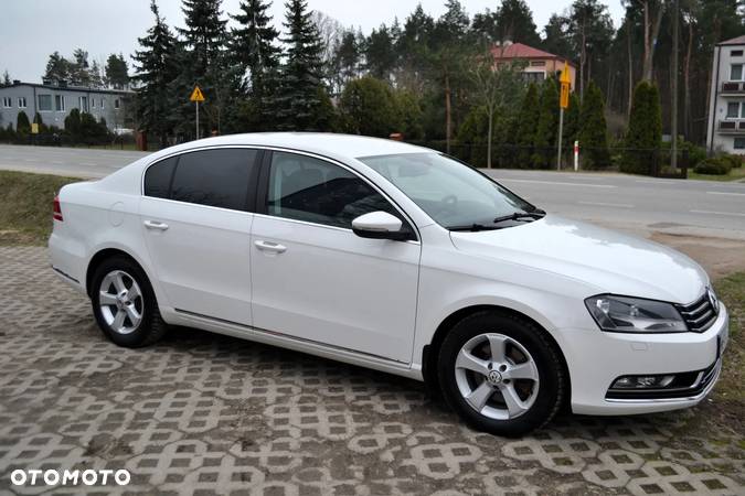 Volkswagen Passat 2.0 TDI Highline DSG - 16