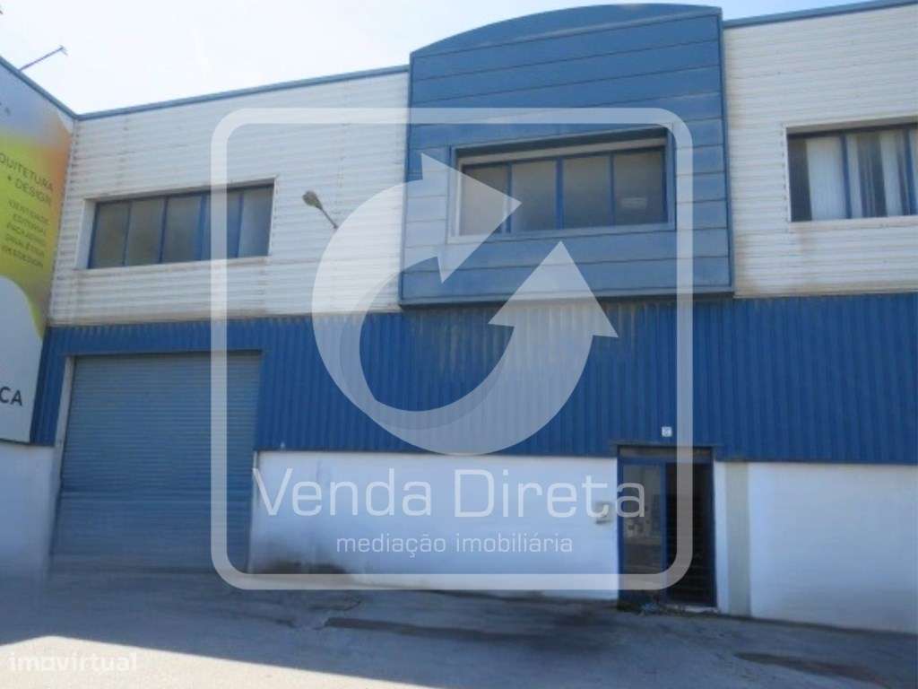 Armazém com 555 m² | 2 Pisos | Excelente Localização em Alverca do ...-0