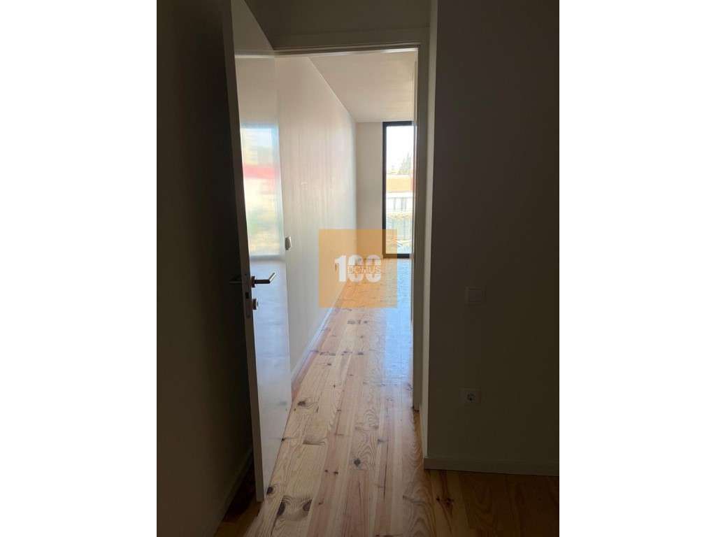 Apartamento T0 na Baixa do Porto - Grande imagem: 3/20