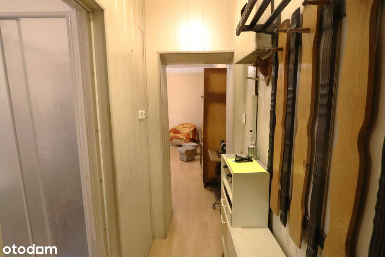 Kawalerka NA PARTERZE DO KAPITALNEGO REMONTU.-9