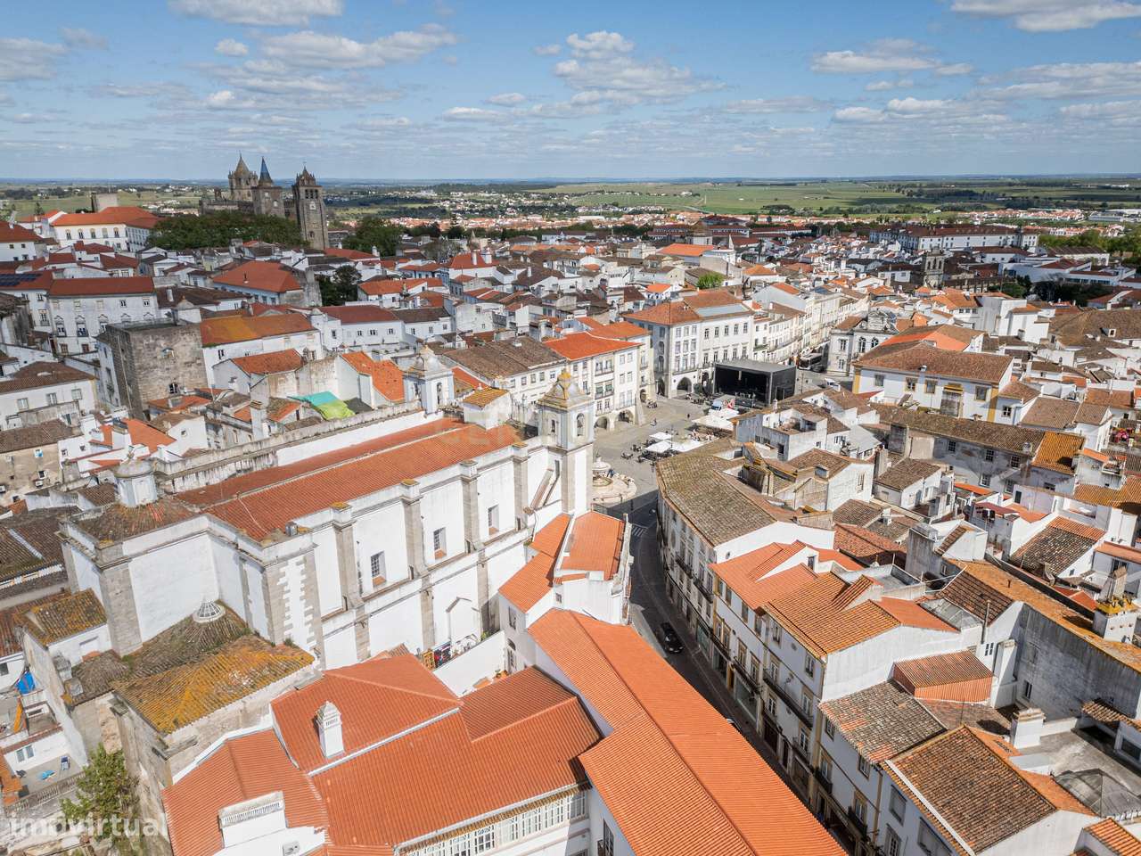 "Exclusiva Moradia Senhorial no Coração Histórico de Évora."-45