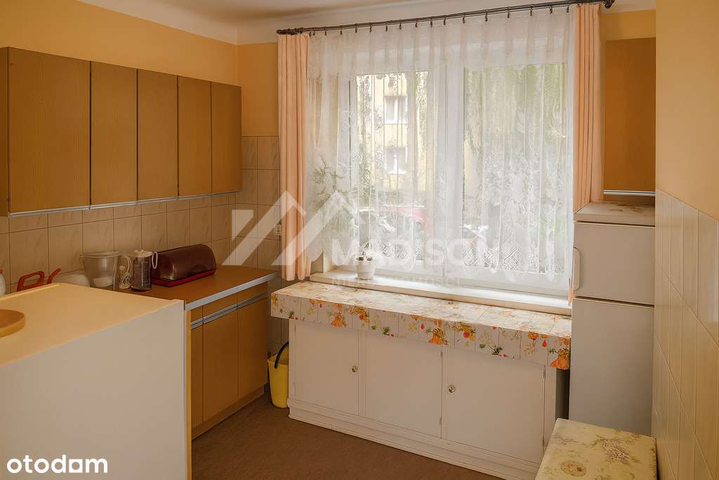 53 m2 | 2 pokoje | balkon | do remontu | Kolorowa-0