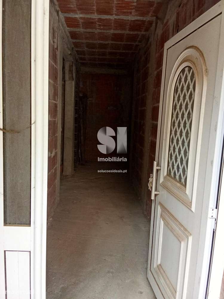 Moradia Geminada T2 - Grande imagem: 2/32