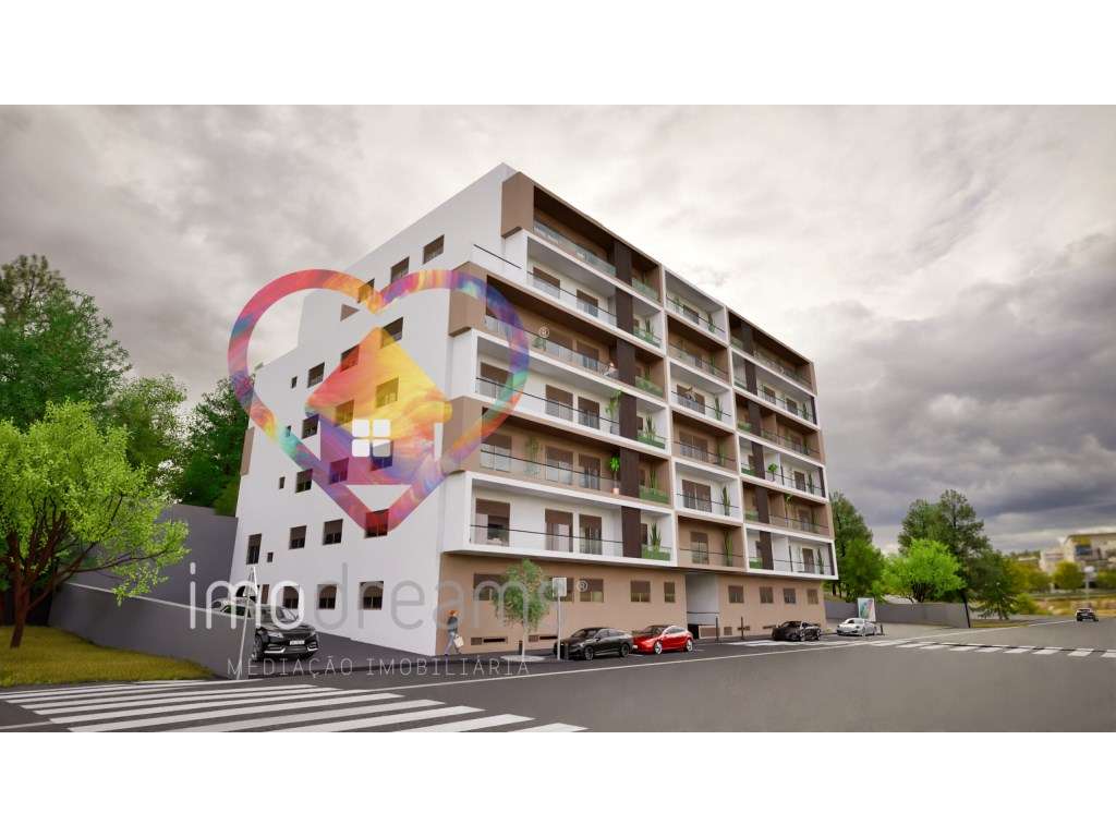 Apartamento T3 c/ Varanda em Oliveira de Azeméis, Aveiro-2