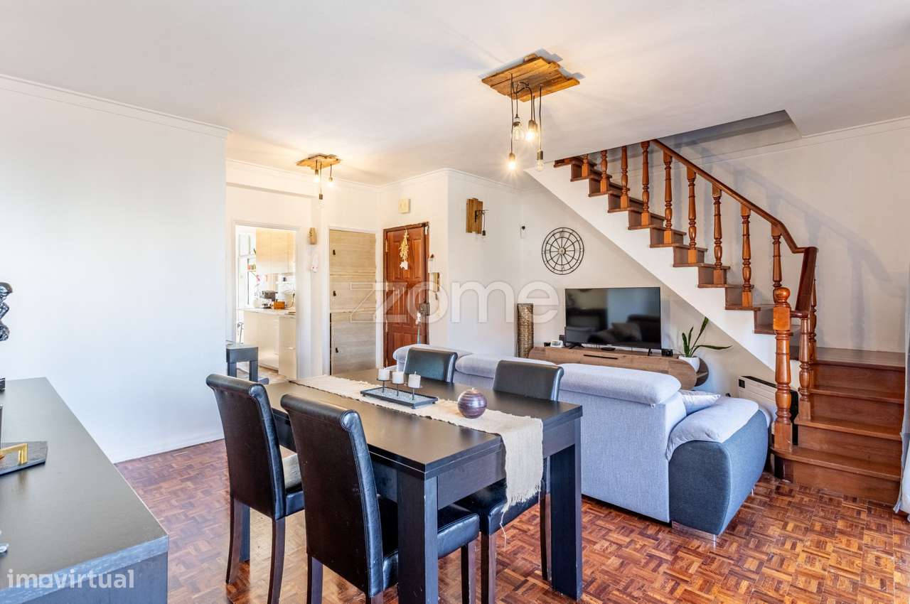 Apartamento T3 Duplex em Vialonga - Grande imagem: 3/28