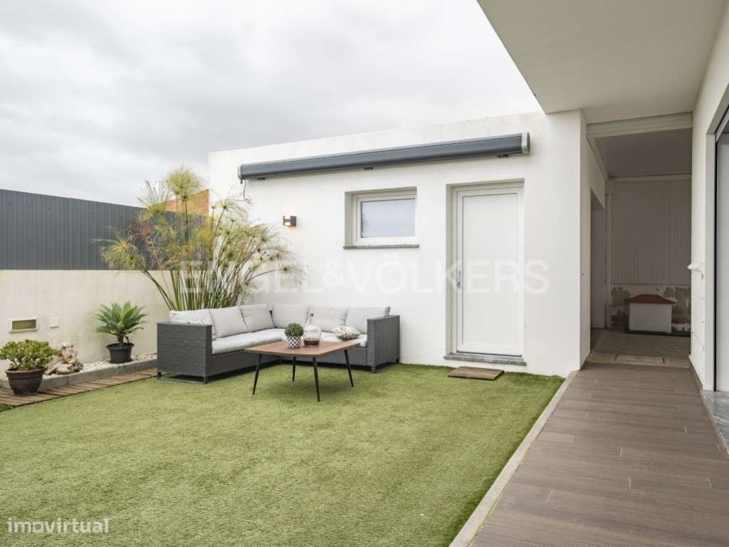 Moradia T4 moderna de luxo em Fernão Ferro-26