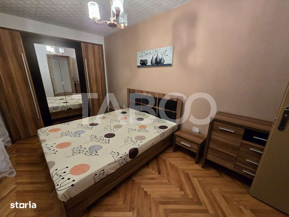 Apartament decomandat de vanzare cu 2 camere balcon boxa Vasile Aaron - Imagine principală: 4/12