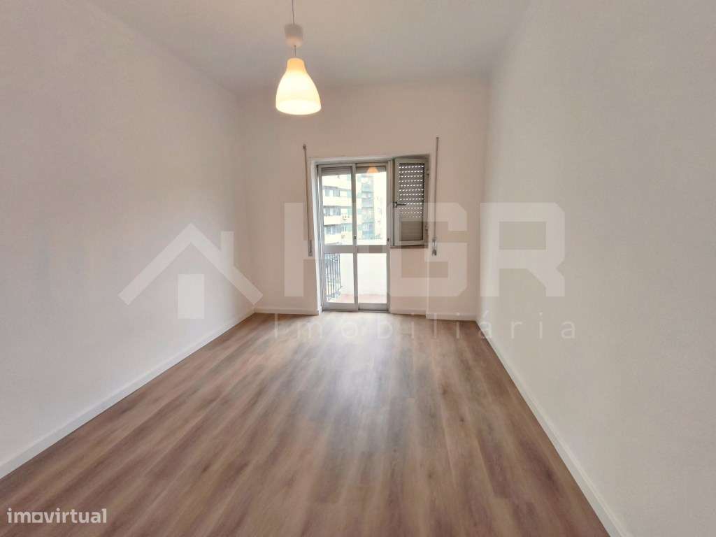 T1 | SEMI-RENOVADO | LOCALIZAÇÃO CENTRAL | ALTO SEIXALINHO-11