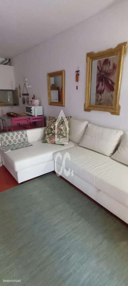 Apartamento TO convertido a T1 em condomínio fechado com 3 piscinas, c-19
