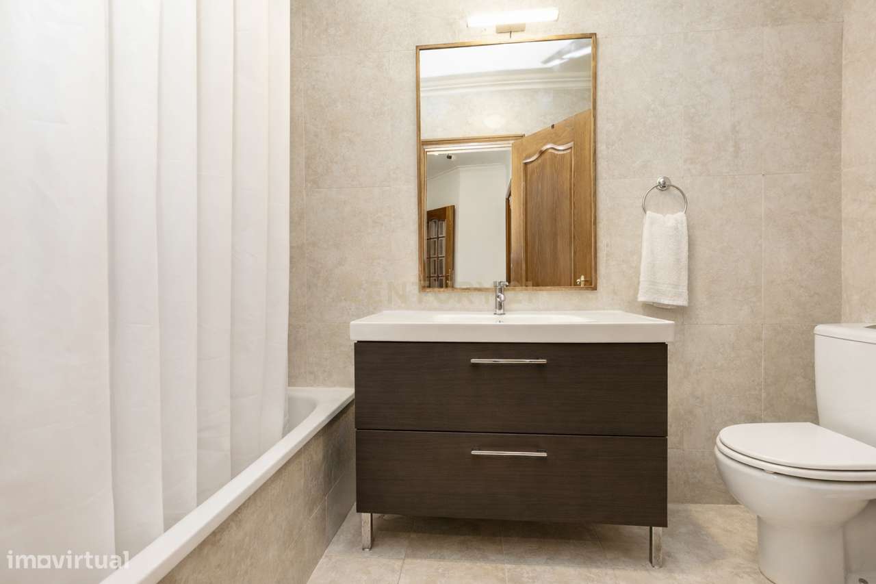 T3 153 m² com varanda | Garagem + 1 lugar de estacionamento | Lumiar |-16