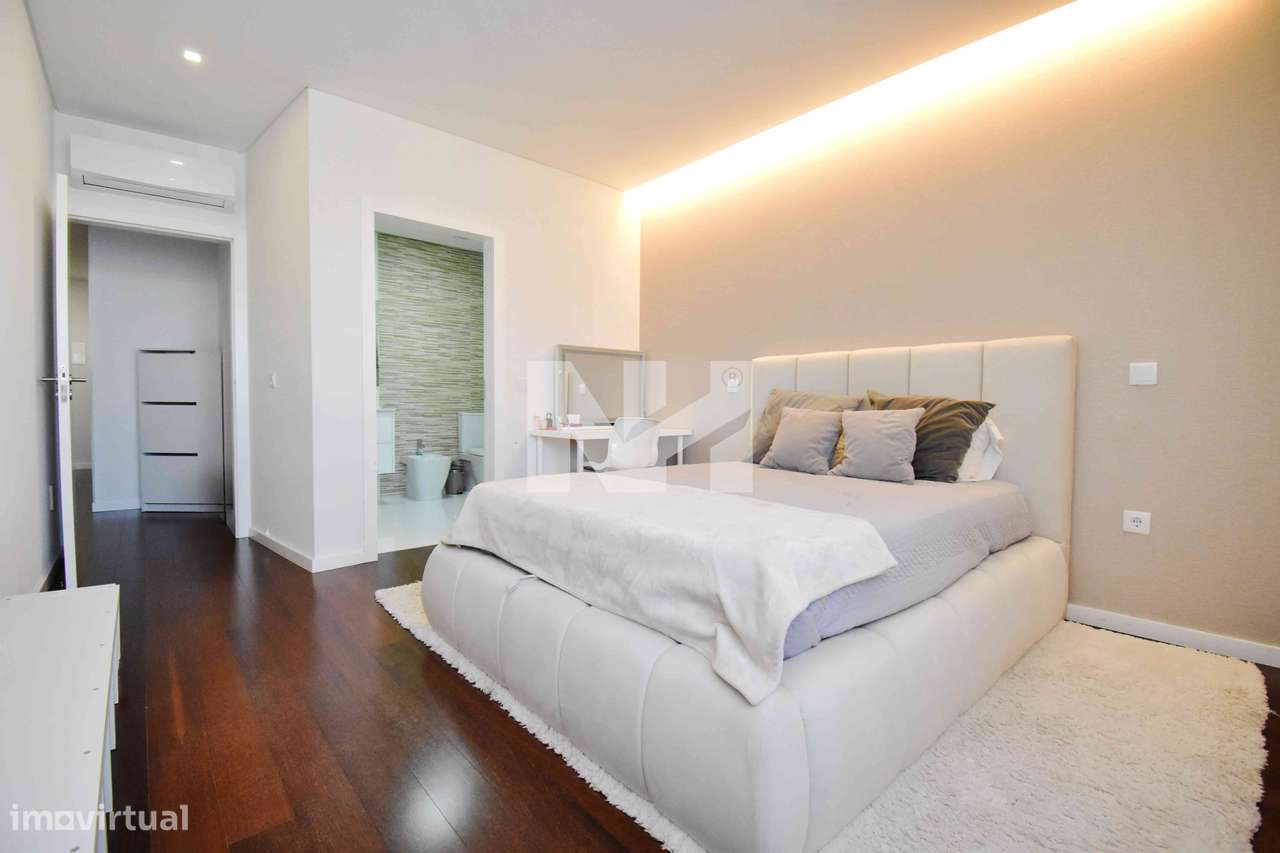 Moradia T4 Contemporânea | 4 Suites | C/ Piscina-27