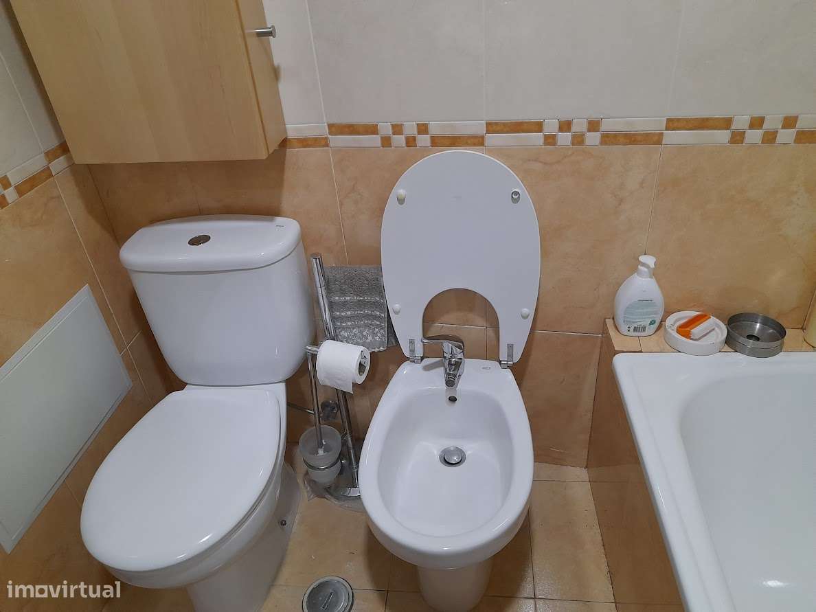 Vende-se Casa Térrea T1 Renovada de Novo-7