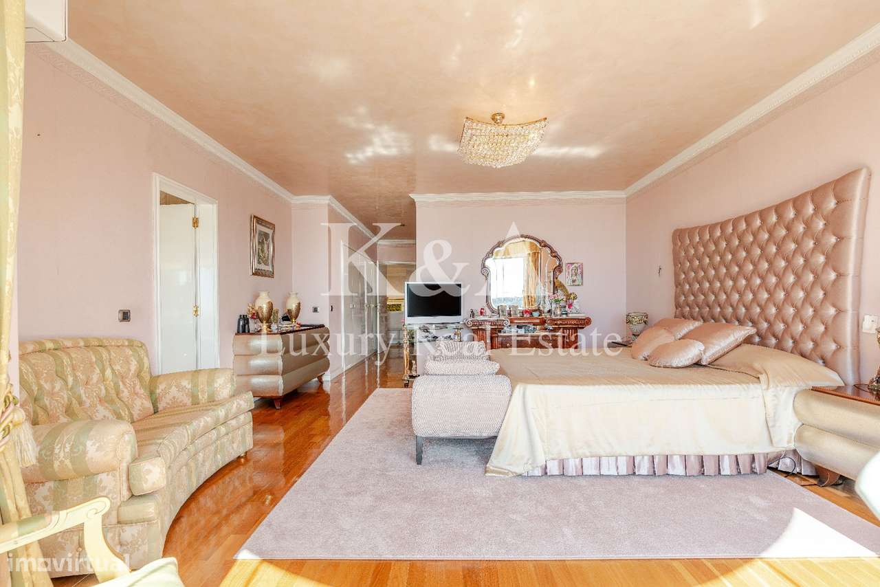 Apartamento T6 duplex com vistas panorâmicas sobre o Rio Douro e o mar-10