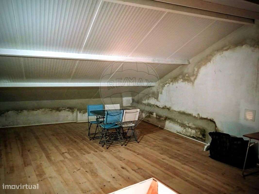 Moradia T4 para venda-5