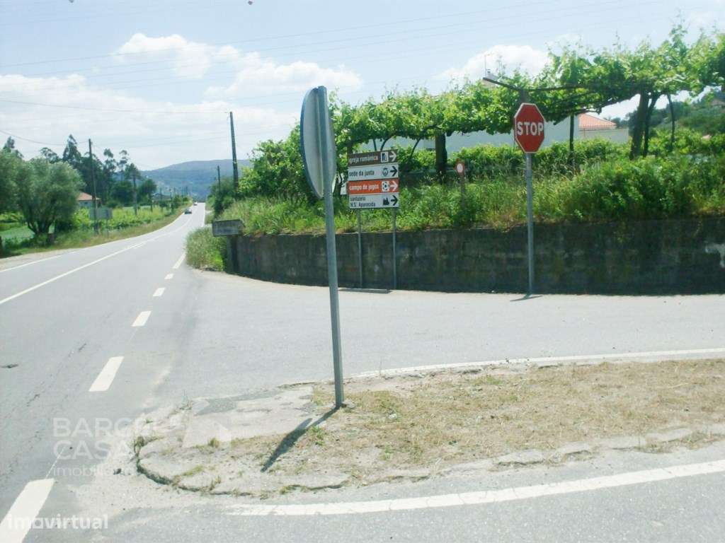 Terreno de construção em Balugães - Barcelos - Grande imagem: 2/7