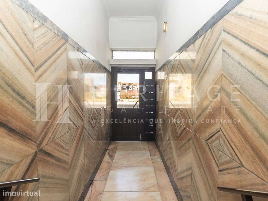 T2 totalmente remodelado na prestigiada Avenida do Bocage-36