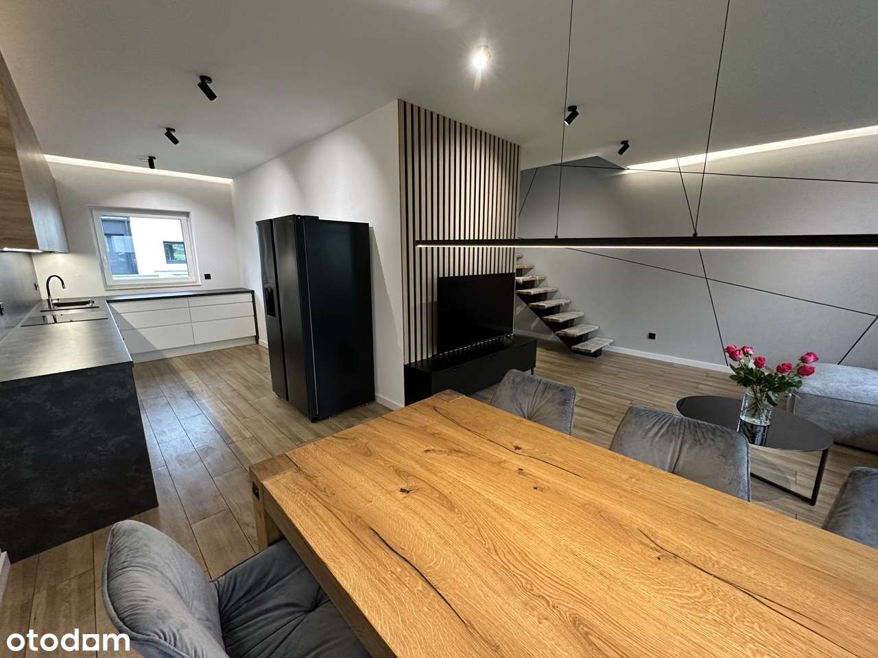 Dom wysoki standard.-15