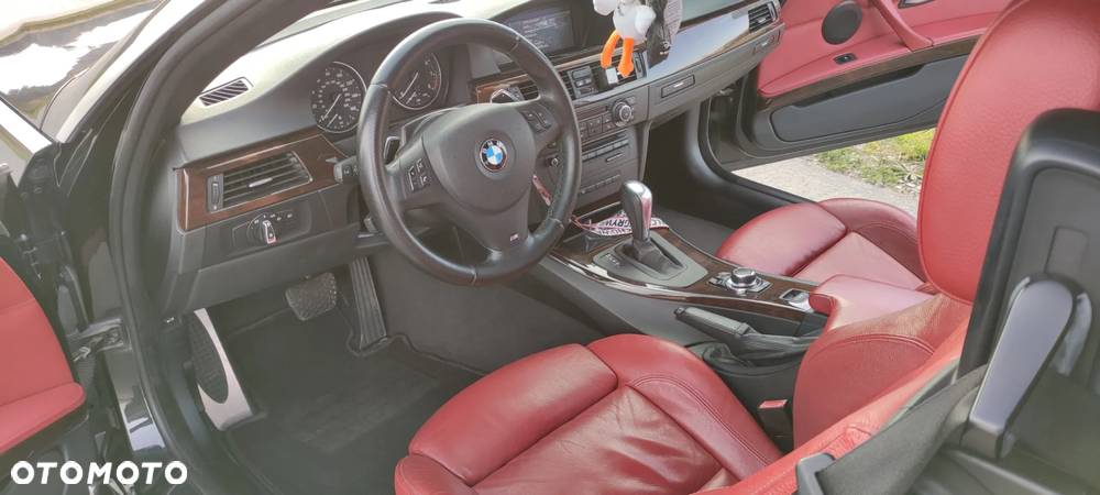 BMW Seria 3 335i Coupe - 12