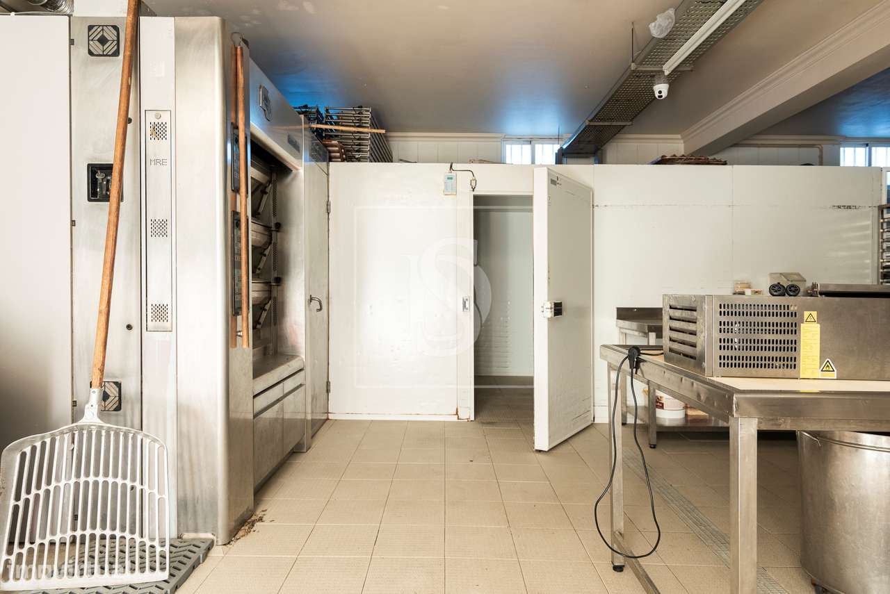 Loja  Venda em Quarteira,Loulé-11