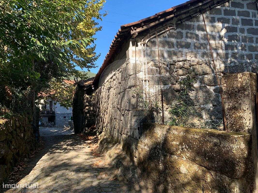 Moradia T2 para venda - Grande imagem: 2/12