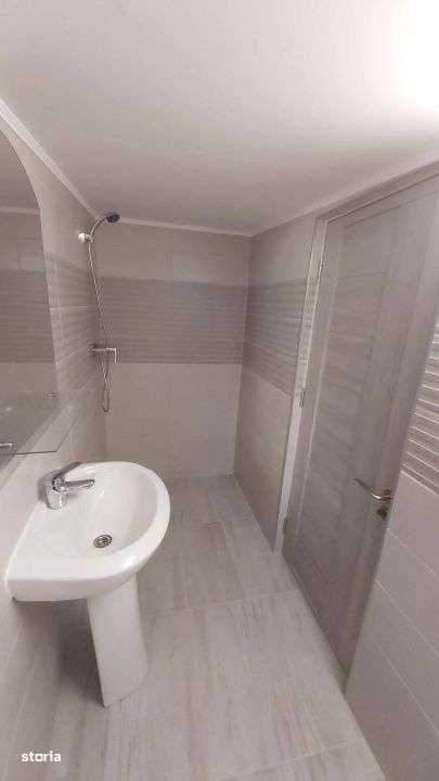 Camera pentru fata linistita – studenta sau salariata - Imagine principală: 3/15