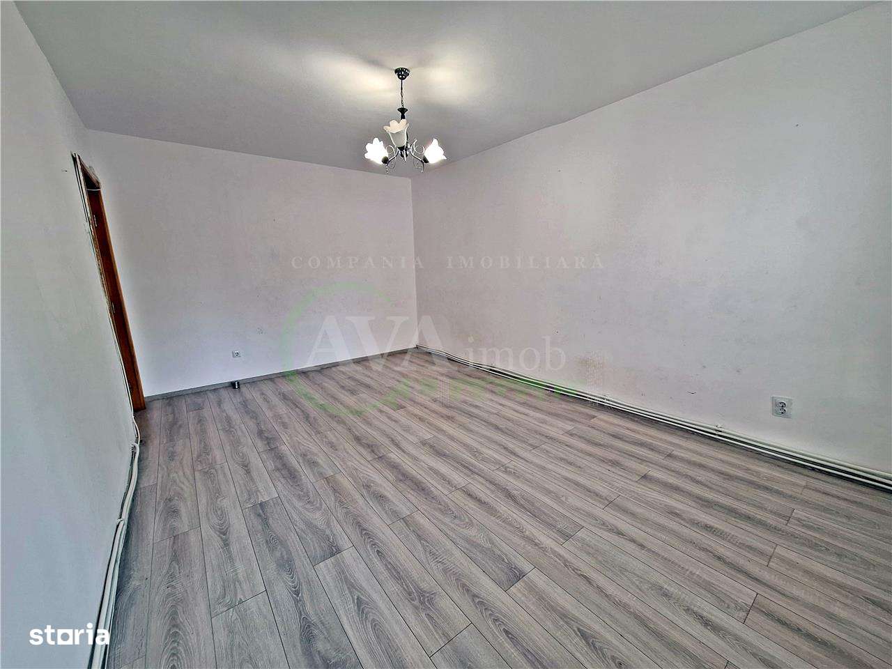 Repozitionare Pret | Apartament 3 camere decomandat | Centrala termica - Imagine principală: 5/10