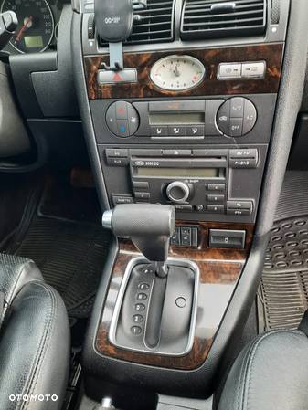 Ford Mondeo 2.0 Ghia - 5