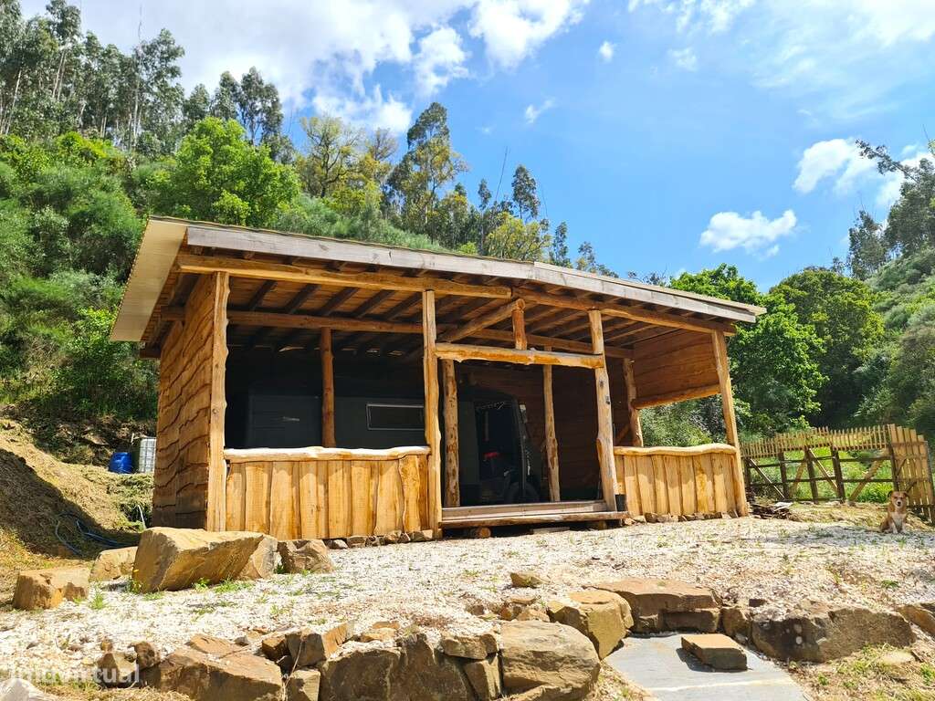 Retiro único isolado junto ao Rio Zêzere - Grande imagem: 3/59