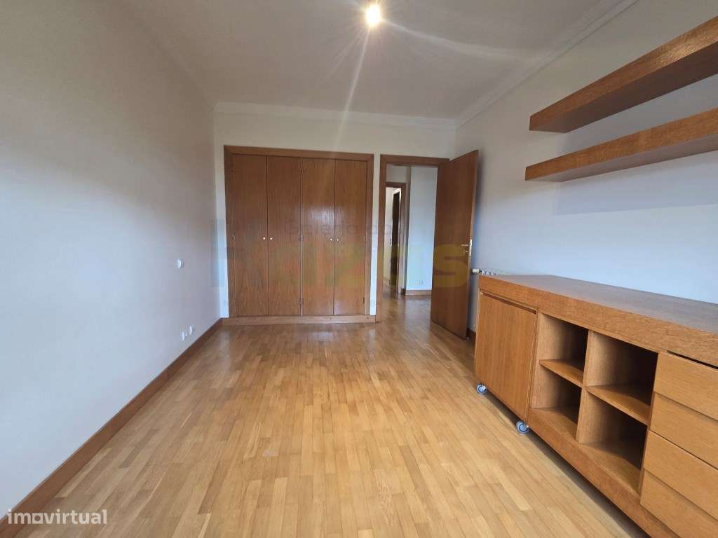 T3 com estacionamento - Zona Premium de Leiria, junto ao Seminário,...-16