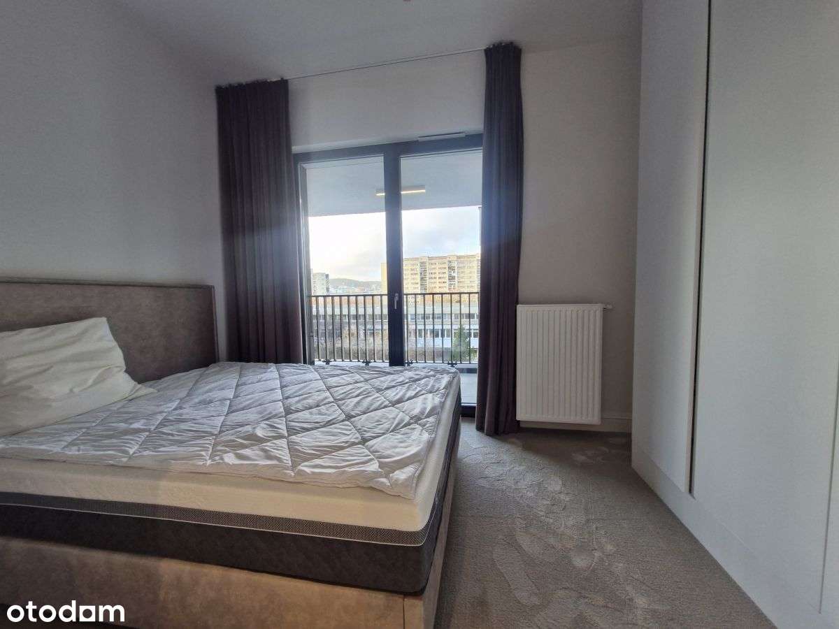 Przestronny Apartament w sercu Gdyni na 3 piętrze-8