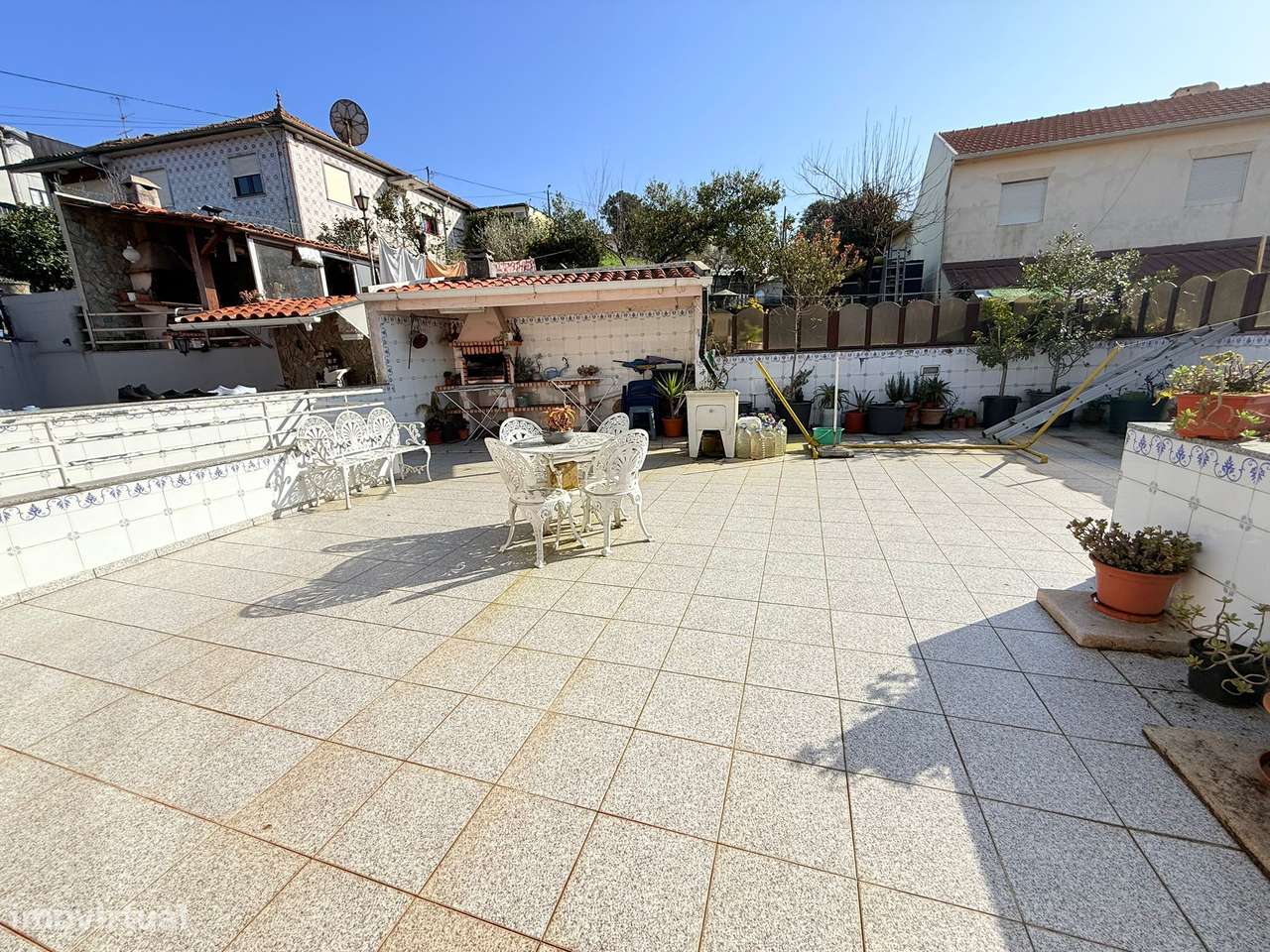 Moradia T3 | Terraço | Box 4 Carros | Varanda | Jovim | Exclusivo-43