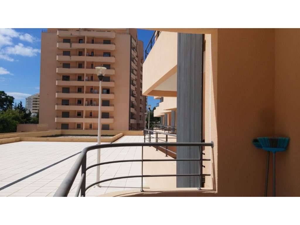 Apartamento T 2, 2 wcs, 6 Pessoas Condomínio fechado a 5 minutos a ...-24