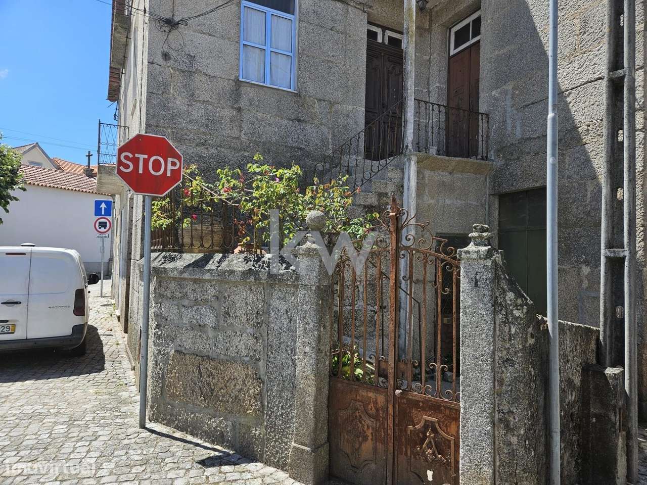 Moradia de traça senhorial | Com terreno | Vila Verde - Seia - Grande imagem: 5/38