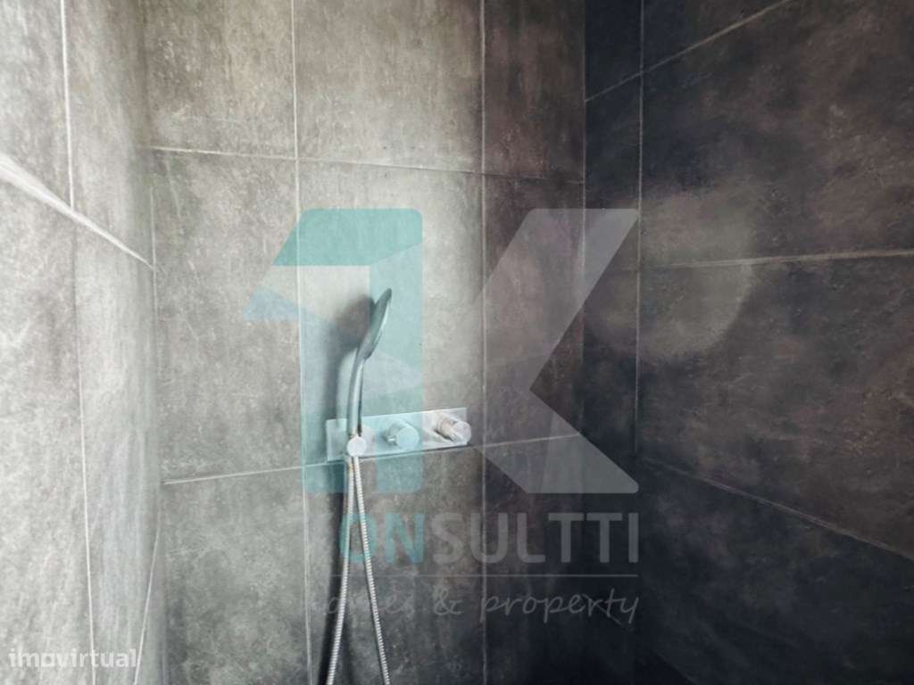 Moradia T3 + T2 em São João do Estoril - Alapraia-27